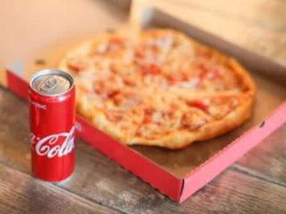 Salamino piccante e Coca-Cola Zero lattina 330ml