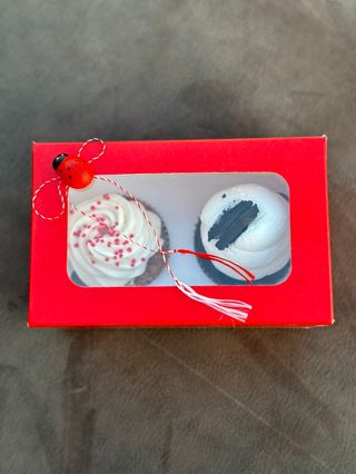 Cutie cadou 2 brioșe