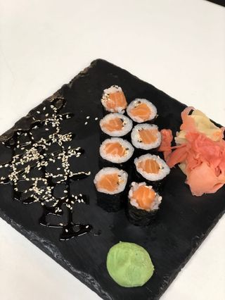 Hosomaki łosoś z wasabi
