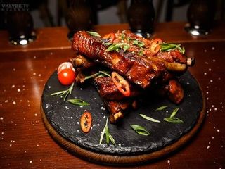 Свинячі реберця в медово-імбирному маринаді (500g)