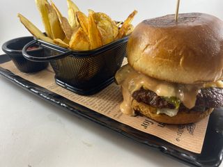 Чийзбургер