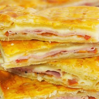 Empanada York Y Queso (Porción)