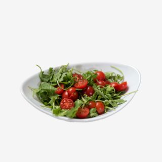 Salata de rucola cu roșii cherry si parmezan