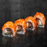 Урамаки тобико салмон (4бр 105г)