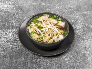 Zupa z makaronem i kurczakiem