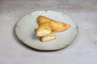 Empanada de papa y queso (1 ud.)
