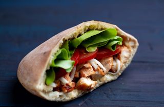 Chifla speciala cu pui