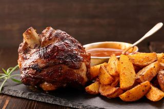 Golonka z kapustą zasmażaną