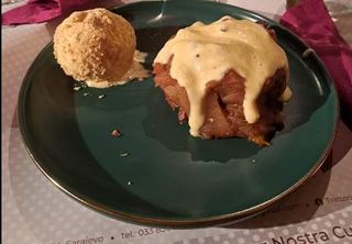 Pečene jabuke u kremi od vanilije