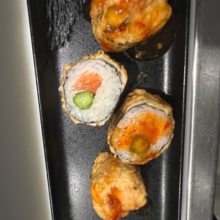 61. Tempura De Salmón Roll (5 Pzs.)