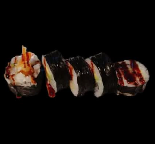 Futomaki tempura de langostino con surimi y aguacate (5 uds.)