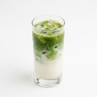 Iced Matcha Latte  (490Ml.)