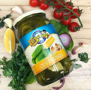 Ogórki koperkowe “Kozaczok” z czosnkiem 900ml