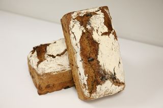 Pan De Molde De Masa Madre De Centeno Con Pasas Y Nueces 620 Gr