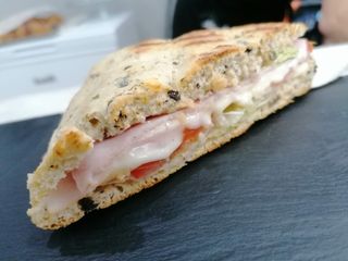 Focaccia De Aguacate