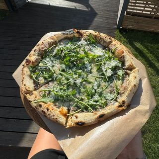 Pizza Tartufata