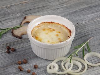 Жуль'ен з куркою та грибами (100g)