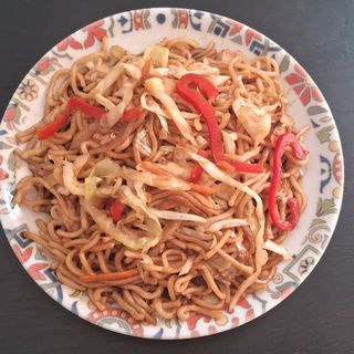 Vegetarijanski prženi rezanci