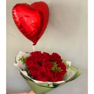 წითელი ვარდები (10ც) გულით