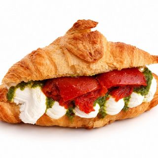 Mini croissants de tomate seco, queso crema y pesto