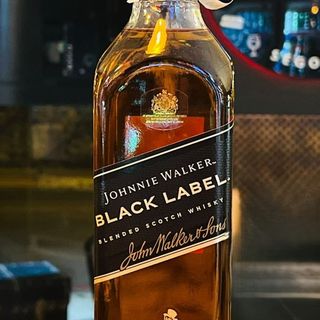 * WHISKY JOHNNIE WALKER BLACK LABEL 40%