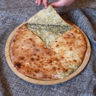 ფეტვიანი ხაჭაპური (6 ნაჭრიანი)