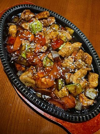 Гаряча сковорідка з куркою (300г)