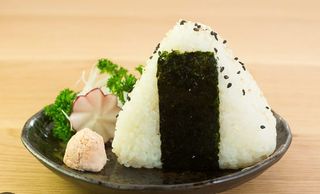 Onigiri spicy sake