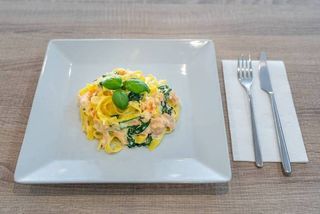 Tagliatelle Salmone E Gamberi