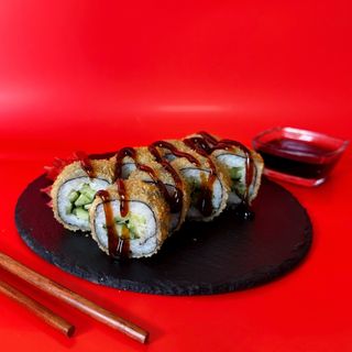 Жареный ролл с огурцом (8 шт.)