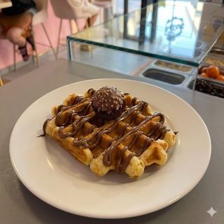 Waffle Ferrero Rocher e Nutella