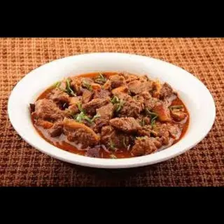 Beef Curry, Mash Potatoes and Greens