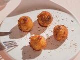 Croquetas de cuatro quesos con tomate concentrado (4 uds.)