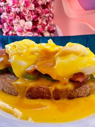 Eggs Benedict