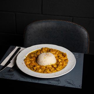 Curry De Pollo