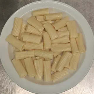 Rigatoni Blancos (Elegir Salsa)