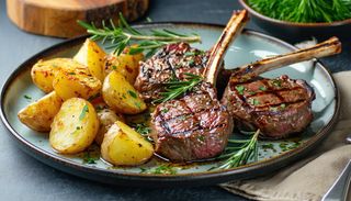 Cotlete de berbecut "La Nenea Iancu"