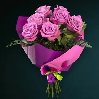 Buchet 7 Trandafiri Mov