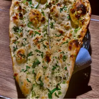 Cheese Garlic Naan