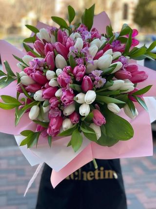 Buchet Lalele Si Frezii