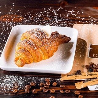 კრუასანი კარამელით/Croissant With Caramel