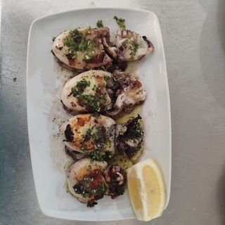 Chocos A La Plancha (1/2 Ración)