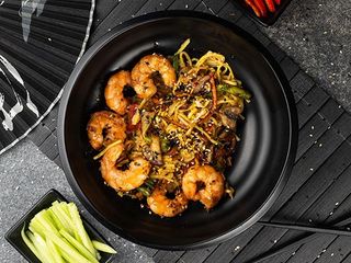 Локшина яєчна WOK з креветками (320g)