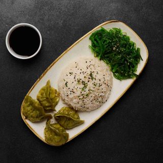 Arroz + 4ud Dumpling Veggie+Wakame