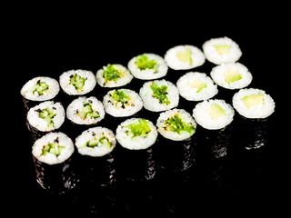 Вегетарианско комбо (18бр-330г)