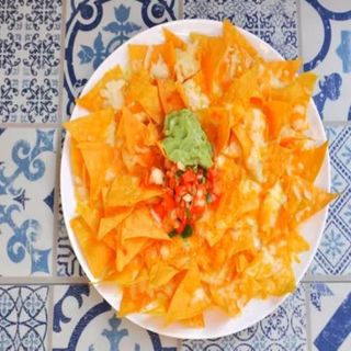 Nachos Jalisco (2-4 Personas)