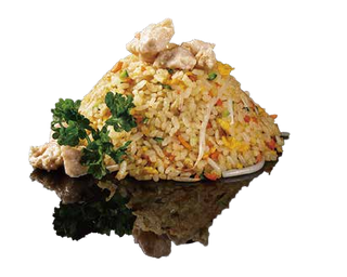 120. Riso saltato con pollo e verdure