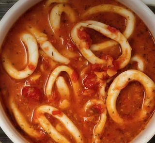 Calamares Con Tomate