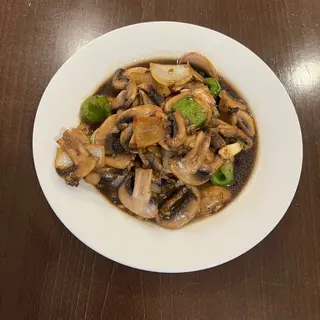 Cogumelos salteado