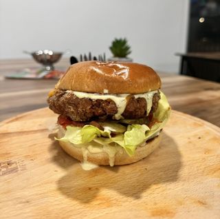 Burger Chicken Boss + pomfrit kesica